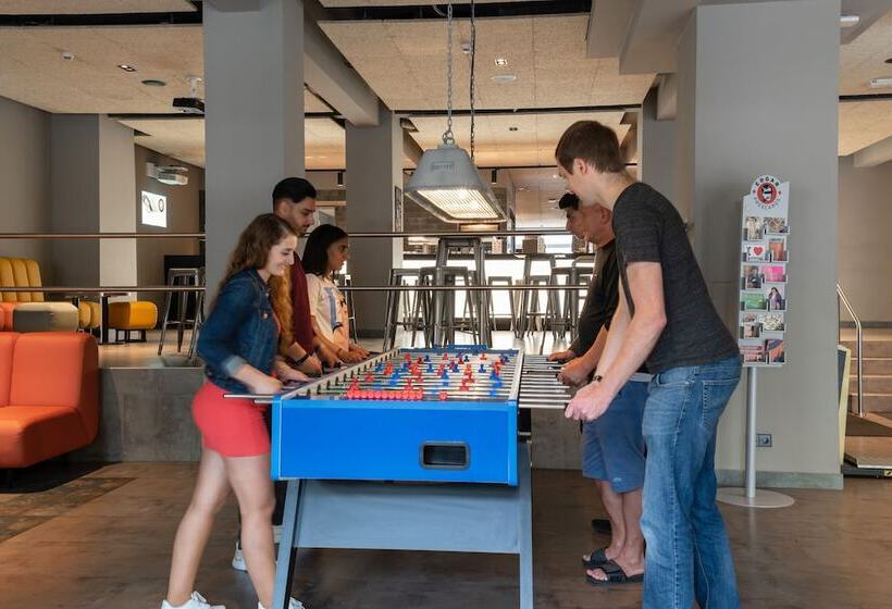 هتل a&o Hamburg City