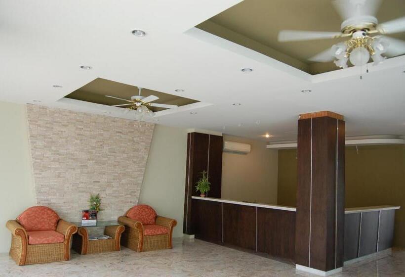 Отель Baan Manthana House