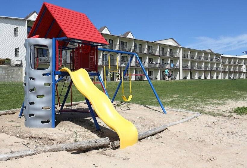 فندق Bavarian Haus Lakefront Inn