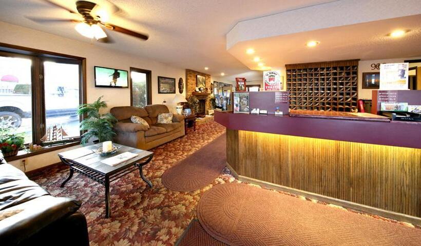 فندق Bavarian Haus Lakefront Inn