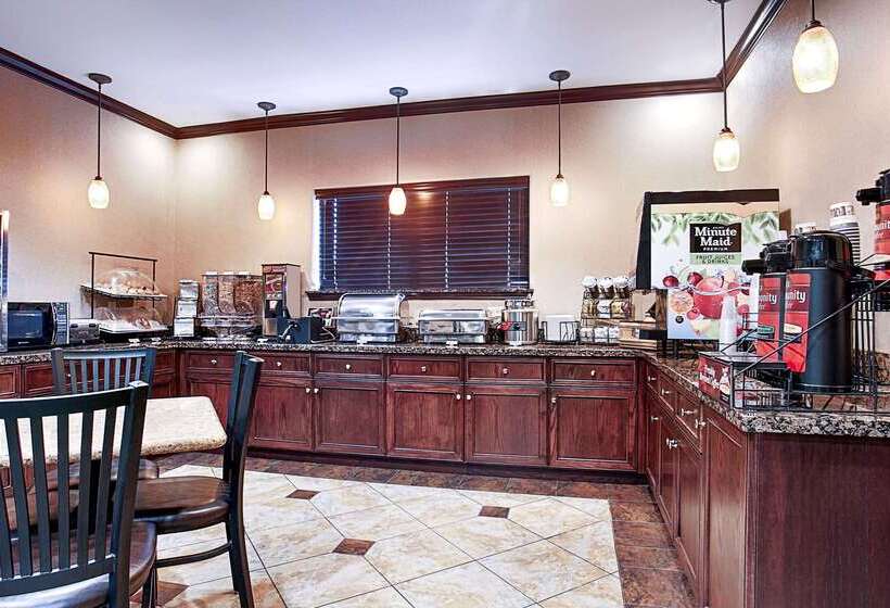 Отель Best Western Plus Royal Mountain Inn & Suites