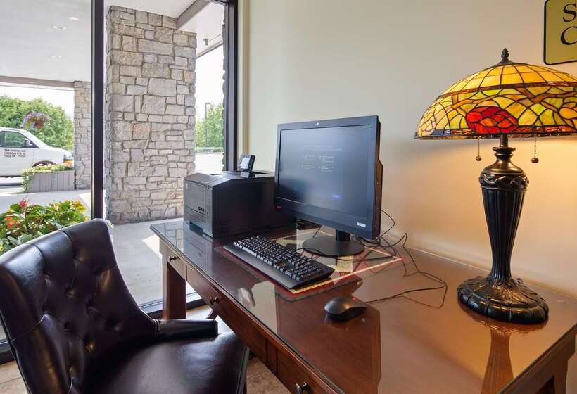 فندق Best Western Plus Waterburystowe