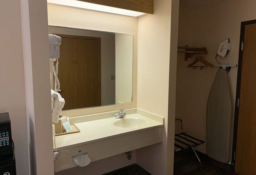 호텔 Budgetinn & Suites