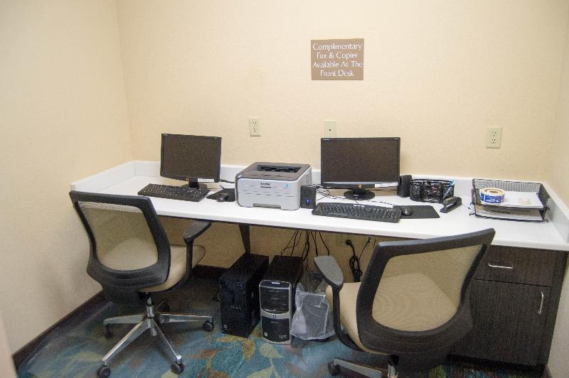 فندق Candlewood Victoria, An Ihg