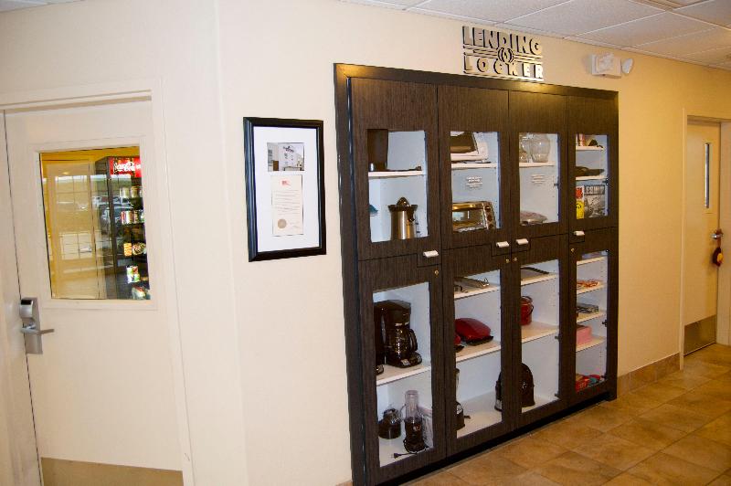 فندق Candlewood Victoria, An Ihg