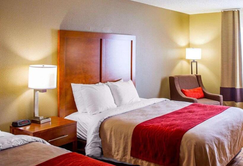 בית מלון כפרי Comfort Inn & Suites Coralville  Iowa City Near Iowa River Landing