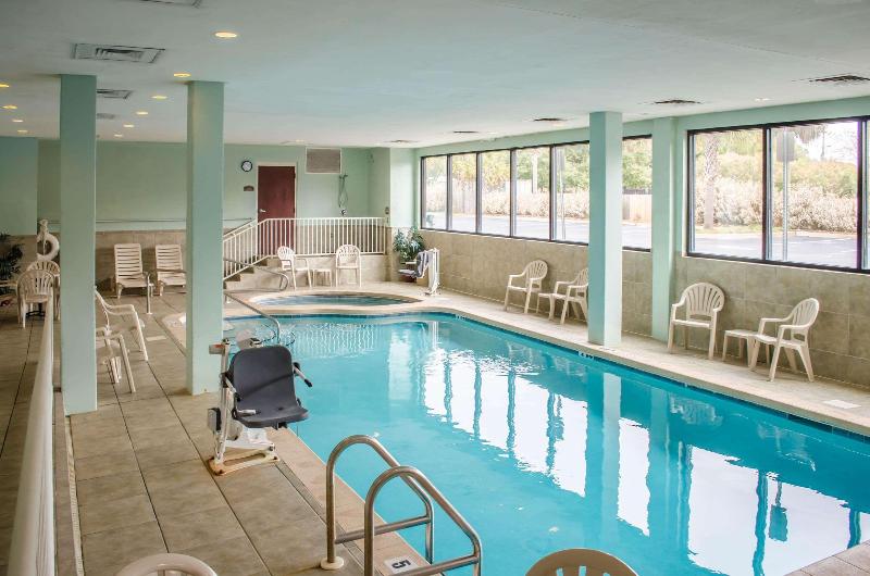 فندق Comfort Inn & Suites