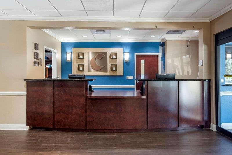 فندق Comfort Inn & Suites