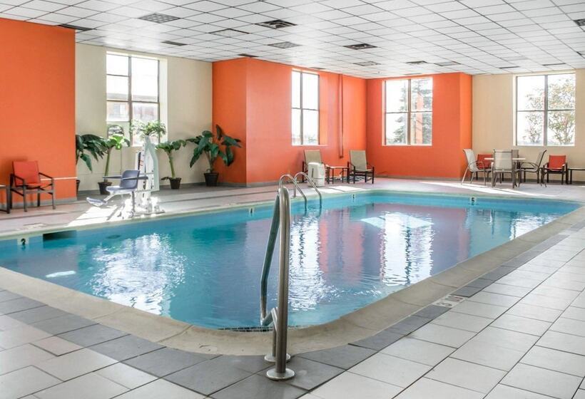 בית מלון כפרי Comfort Inn