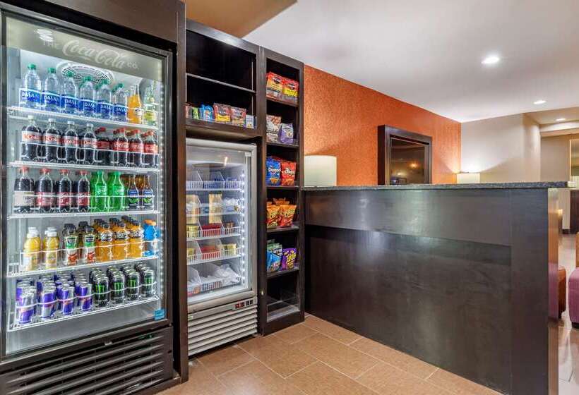 هتل Comfort Suites