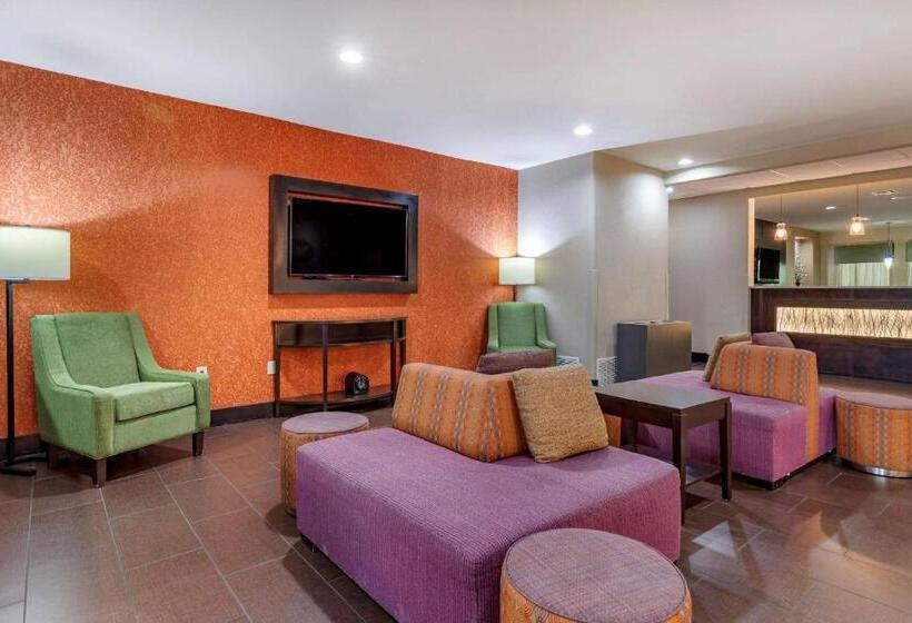 هتل Comfort Suites