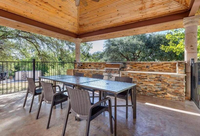 هتل Comfort Suites