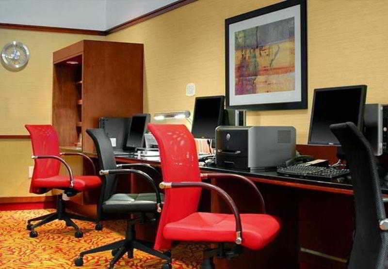 בית מלון כפרי Courtyard Atlanta Airport West