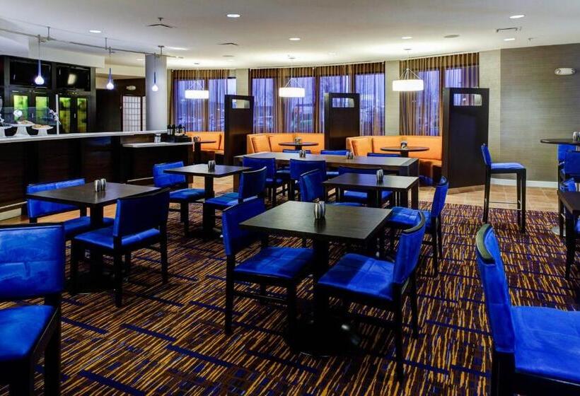 هتل Courtyard Atlanta Airport West
