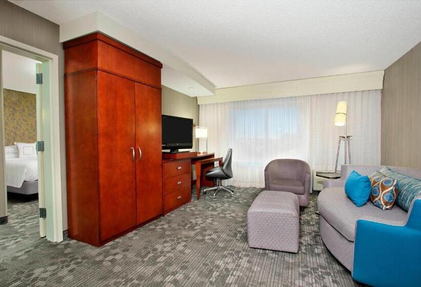 هتل Courtyard Atlanta Airport West