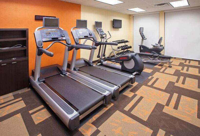 호텔 Courtyard Louisville Northeast