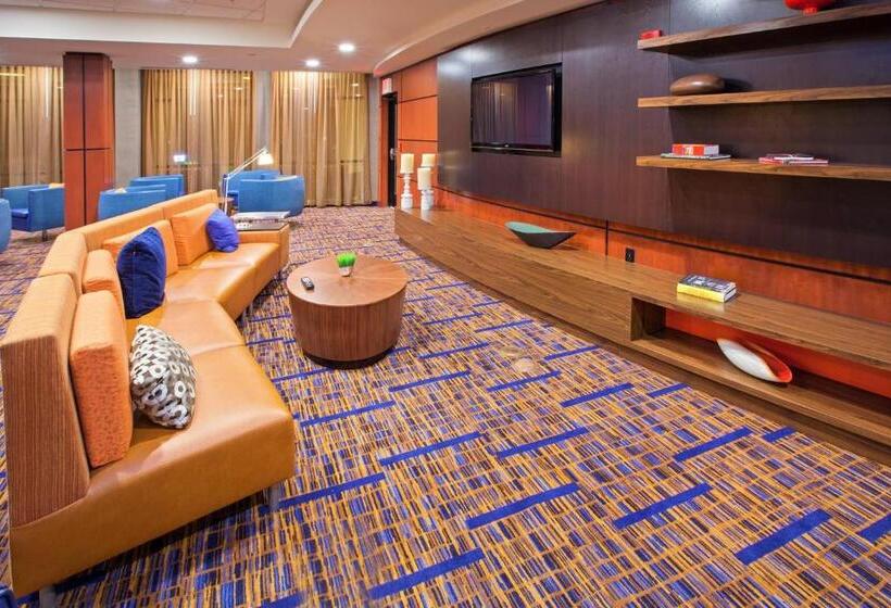 호텔 Courtyard Louisville Northeast