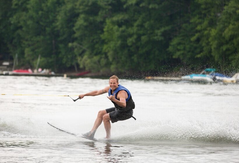 فندق Cove Haven Resort