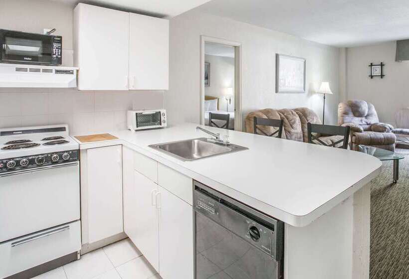 Days Hotel By Wyndham Peoria Glendale Area