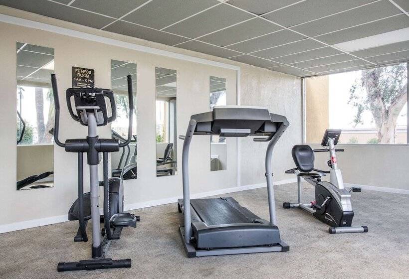 Days Hotel By Wyndham Peoria Glendale Area