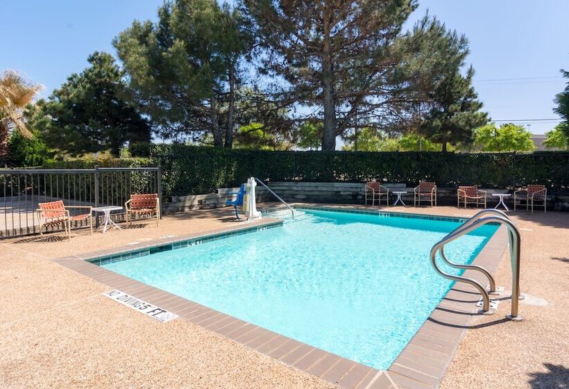 فندق Days Inn By Wyndham Arlington