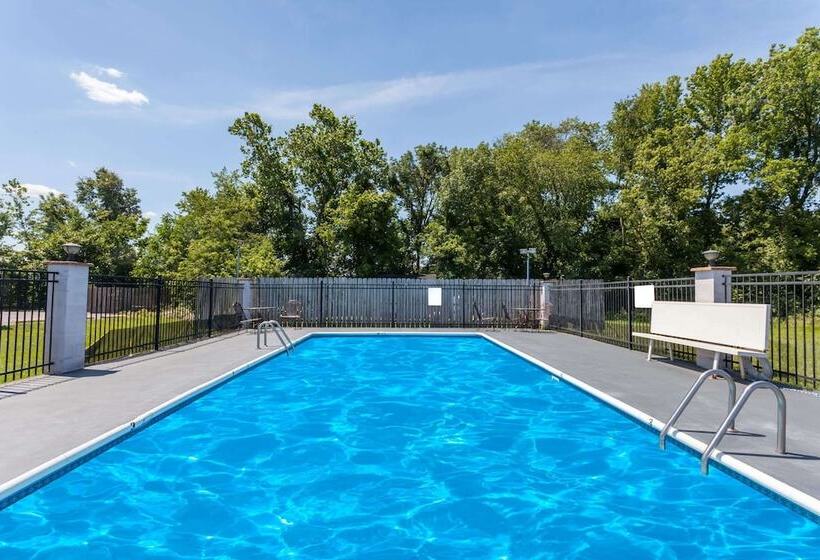 فندق Days Inn By Wyndham Martin