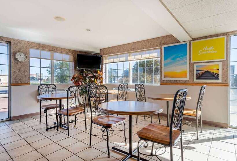 فندق Days Inn By Wyndham Mountain Home