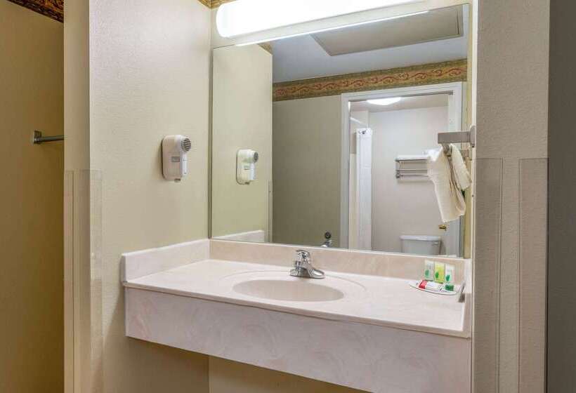 فندق Days Inn By Wyndham Mountain Home