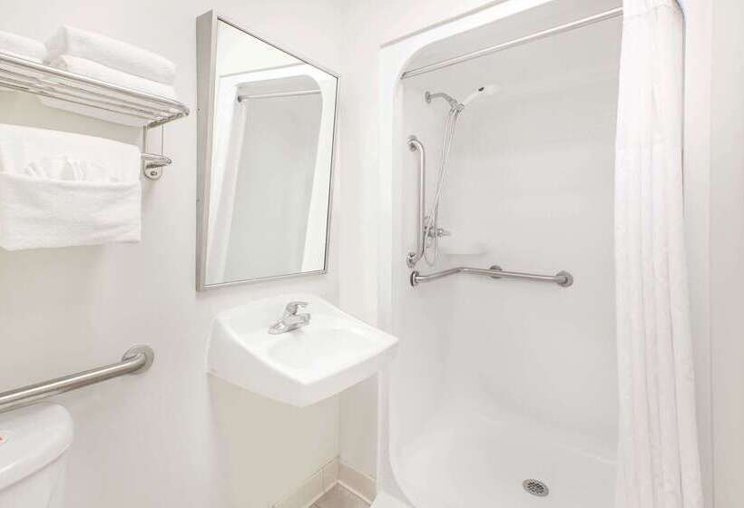 فندق Days Inn By Wyndham Mountain Home