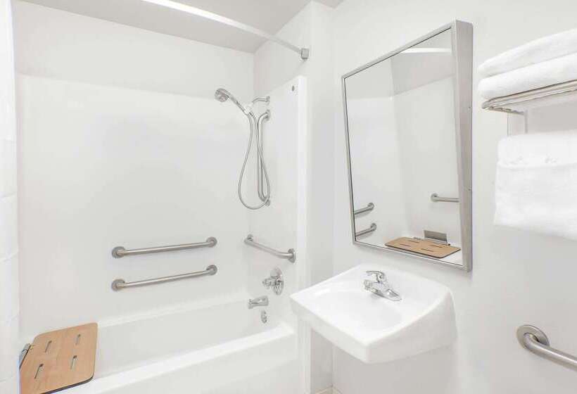 فندق Days Inn By Wyndham Mountain Home