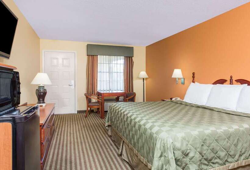 酒店 Days Inn By Wyndham Orange