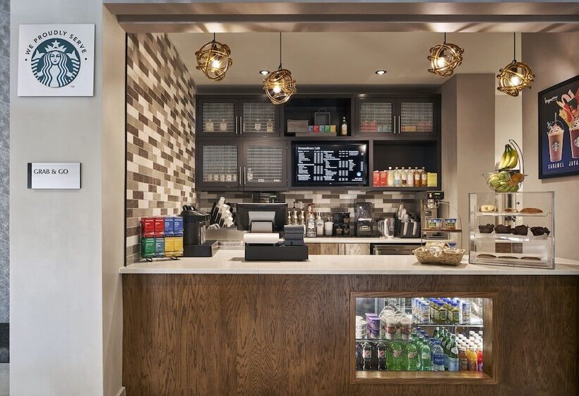 Delta Hotels By Marriott Norfolk Airport