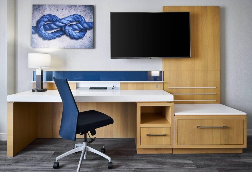 Delta Hotels By Marriott Norfolk Airport