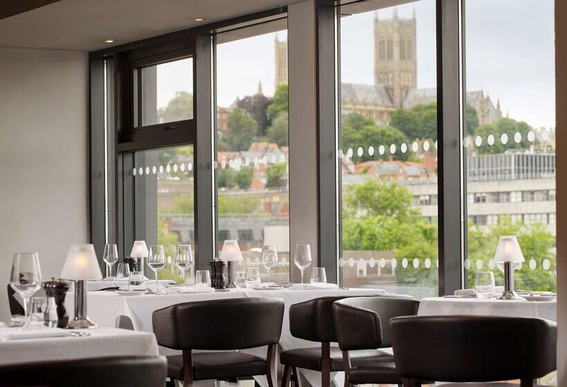 فندق Doubletree By Hilton  Lincoln