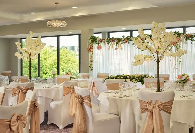 فندق Doubletree By Hilton  Lincoln