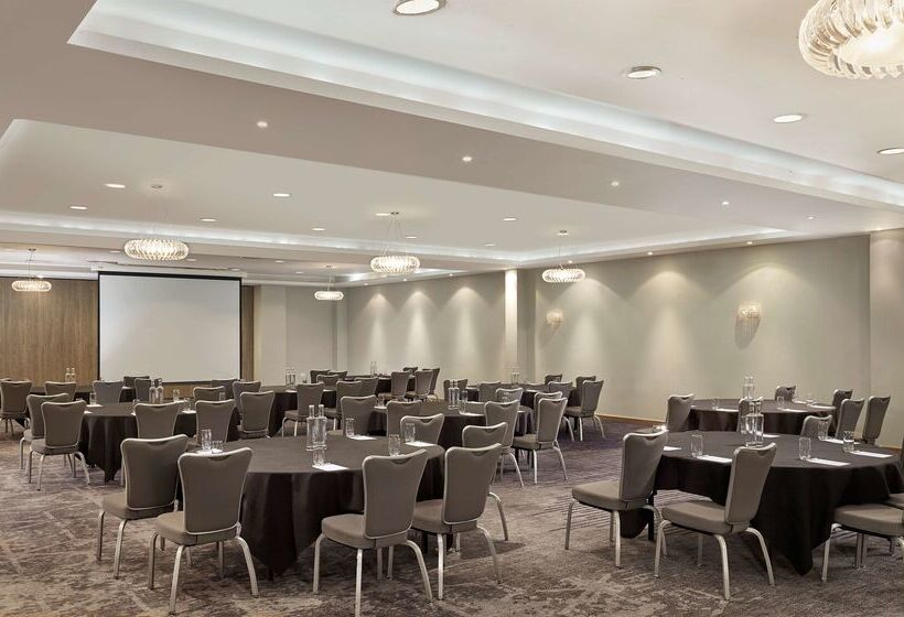 فندق Doubletree By Hilton  Lincoln