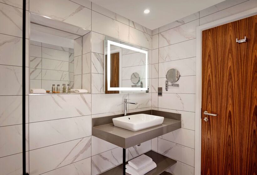 فندق Doubletree By Hilton  Lincoln