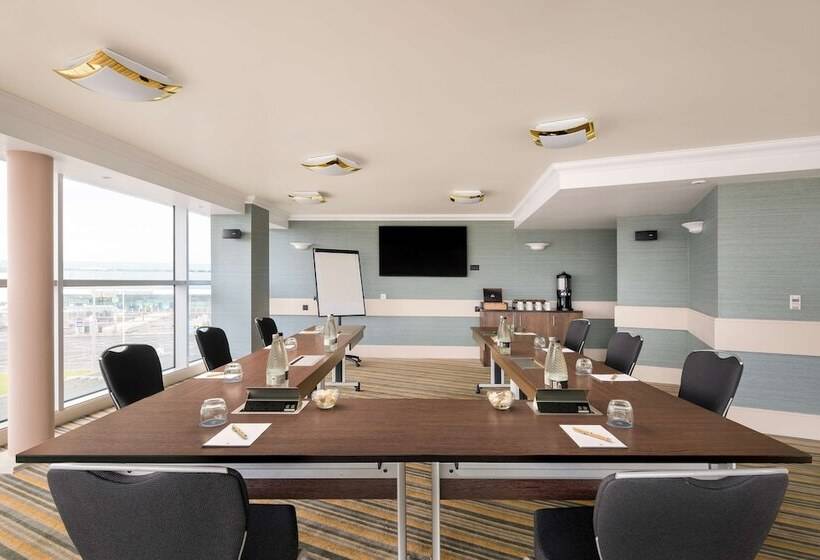 Doubletree By Hilton Hotel Newcastle International Airport