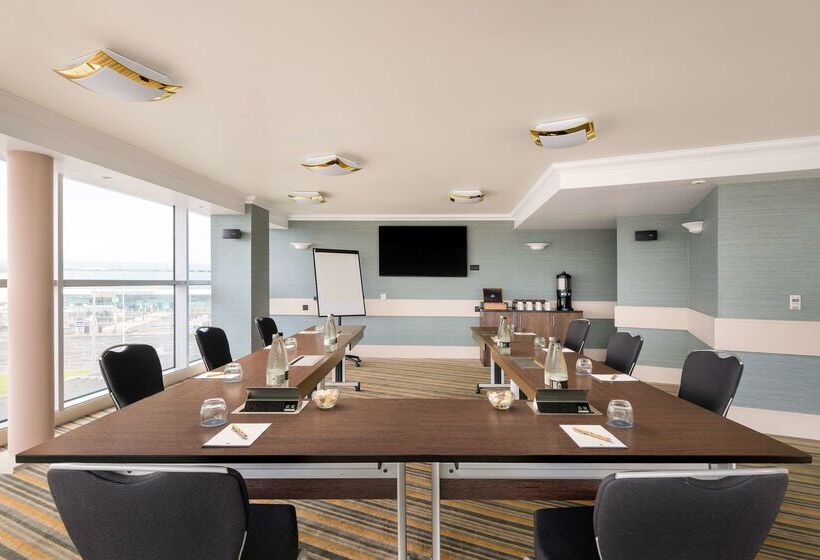 Doubletree By Hilton Hotel Newcastle International Airport