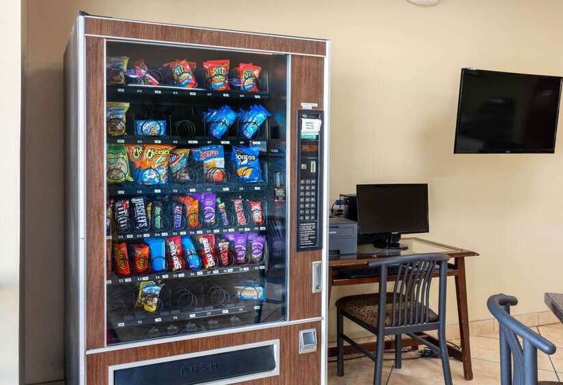 בית מלון כפרי Econo Lodge Belton  Kansas City South