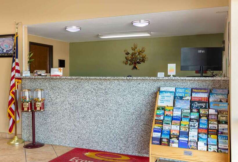בית מלון כפרי Econo Lodge Belton  Kansas City South