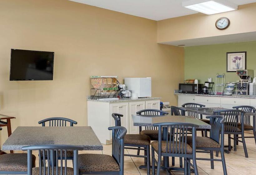 בית מלון כפרי Econo Lodge Belton  Kansas City South