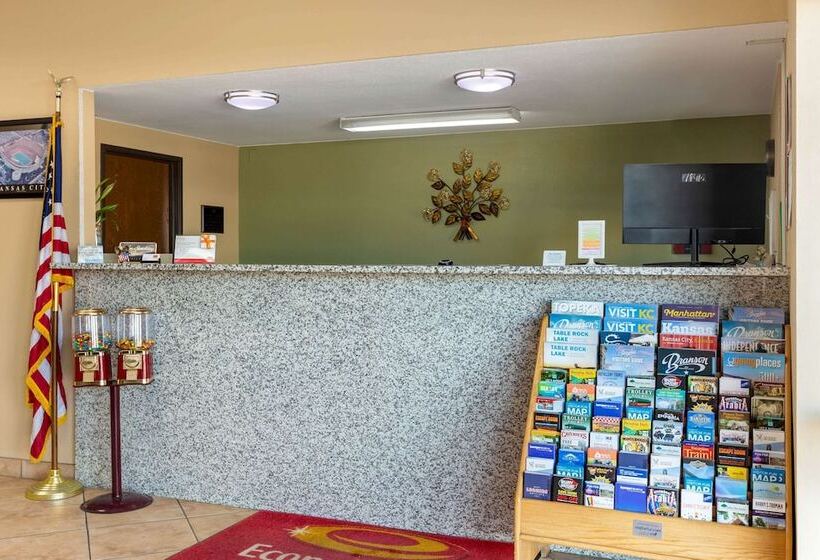 בית מלון כפרי Econo Lodge Belton  Kansas City South