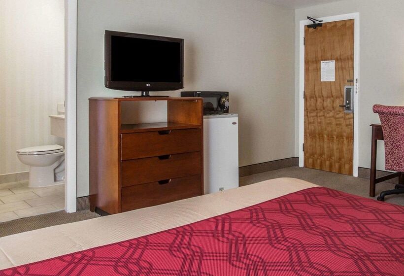 فندق Econo Lodge Lakes Region