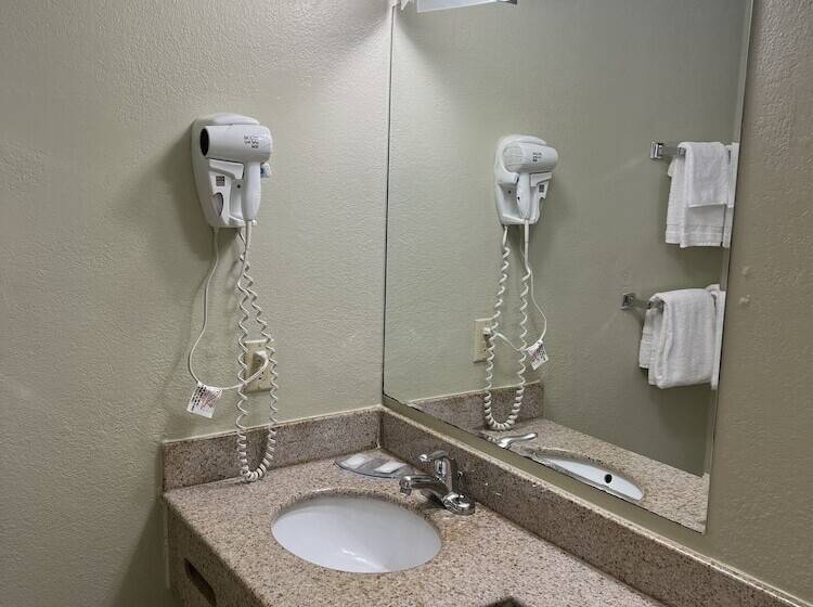 Отель Executive Inn Schenectady Downtown