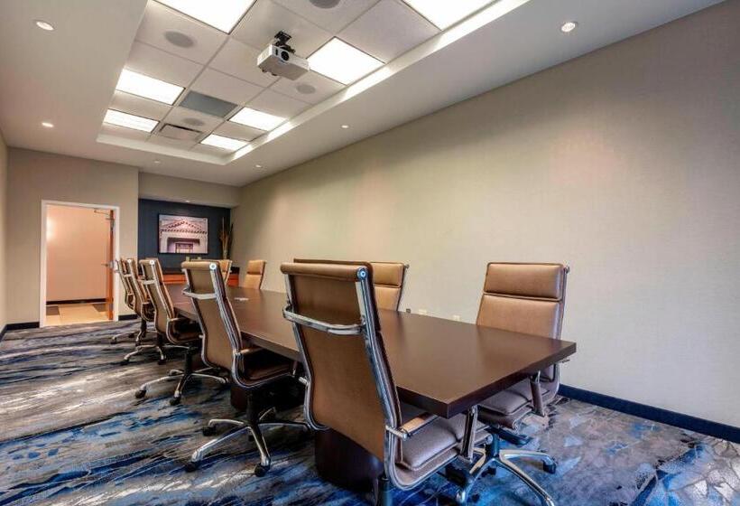 هتل Fairfield Inn & Suites Columbus