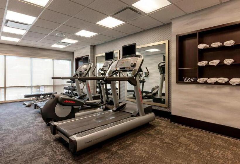 هتل Fairfield Inn & Suites Columbus