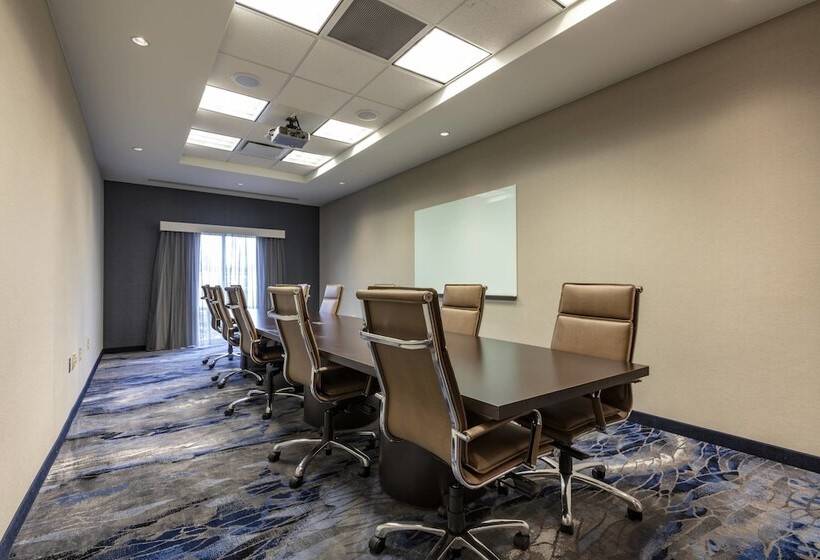 هتل Fairfield Inn & Suites Columbus