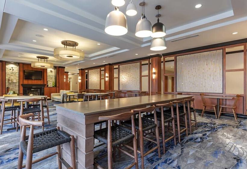 هتل Fairfield Inn & Suites Columbus