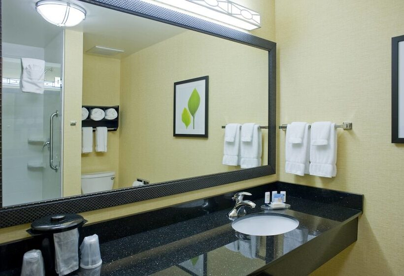 هتل Fairfield Inn & Suites Columbus